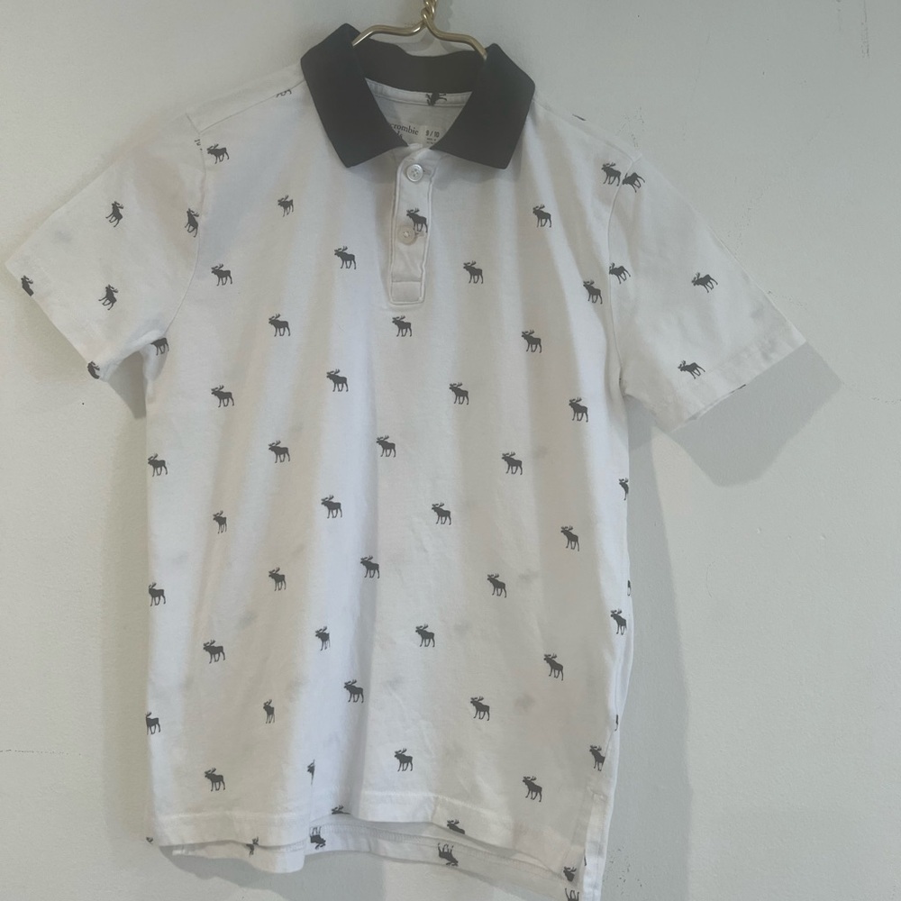 Abercrombie & Fitch White Polo with Black Collar and Moose Print 9-10y